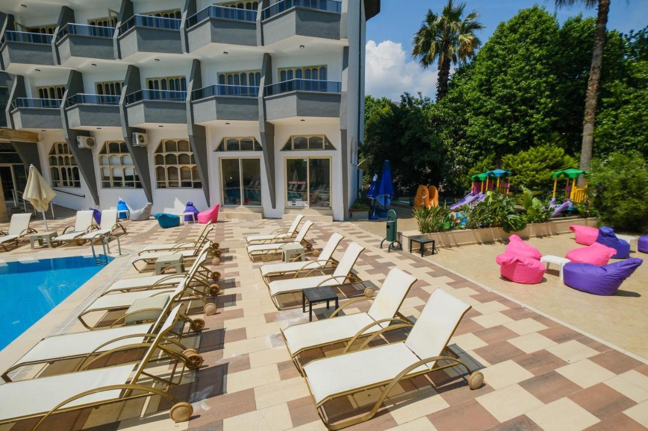 Hotel Club Selen İçmeler Exterior foto
